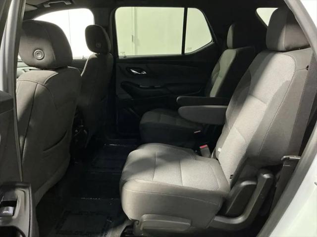2023 Chevrolet Traverse AWD LT Cloth