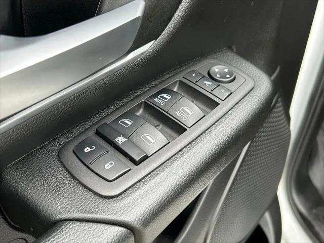 2023 Ram 1500 Big Horn Crew Cab 4x4 5'7" Box