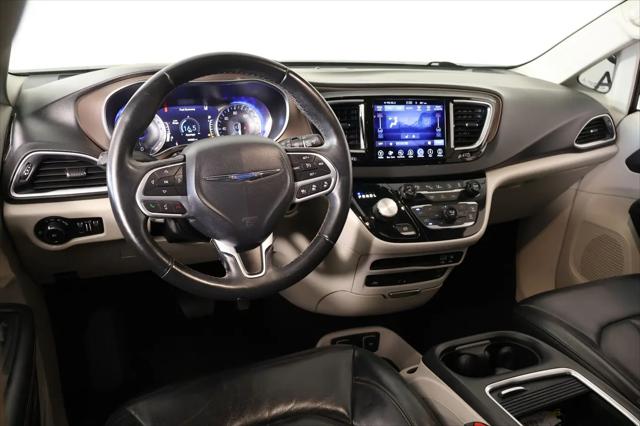 2017 Chrysler Pacifica Touring-L Plus