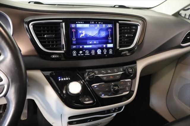 2017 Chrysler Pacifica Touring-L Plus