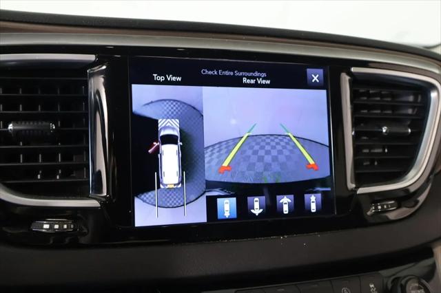 2017 Chrysler Pacifica Touring-L Plus