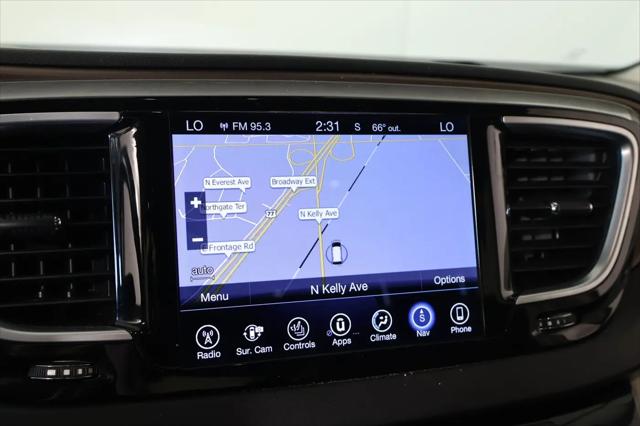 2017 Chrysler Pacifica Touring-L Plus