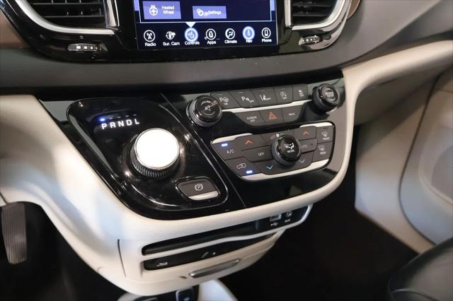 2017 Chrysler Pacifica Touring-L Plus