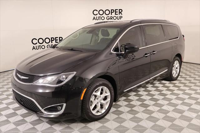 2017 Chrysler Pacifica Touring-L Plus