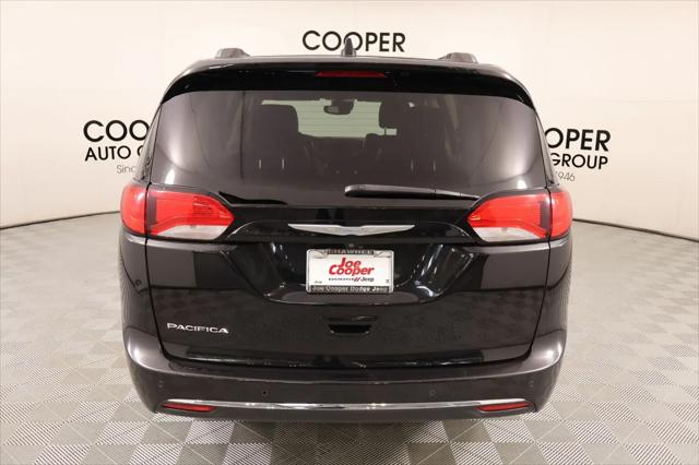 2017 Chrysler Pacifica Touring-L Plus