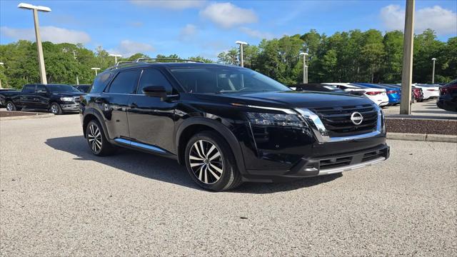 2025 Nissan Pathfinder Platinum FWD