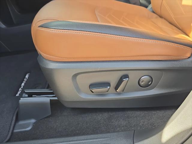 2025 Nissan Pathfinder Platinum FWD