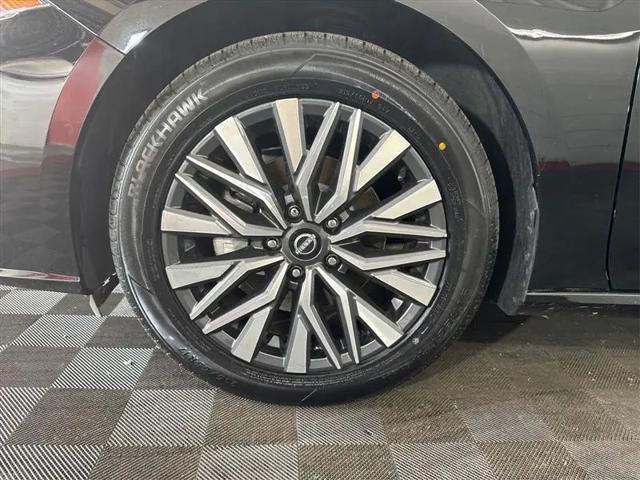 2024 Nissan Altima SV FWD