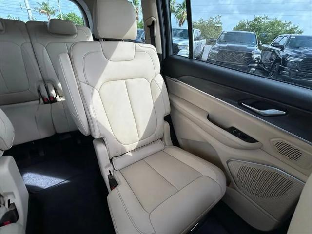 2022 Jeep Grand Cherokee L Limited 4x2