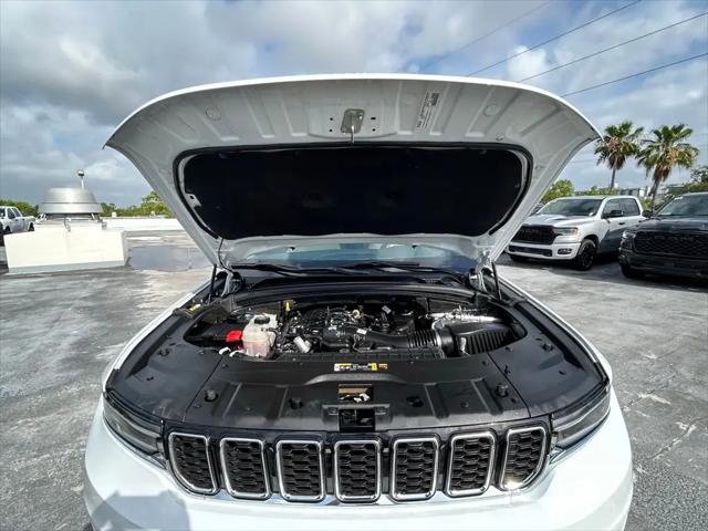 2022 Jeep Grand Cherokee L Limited 4x2