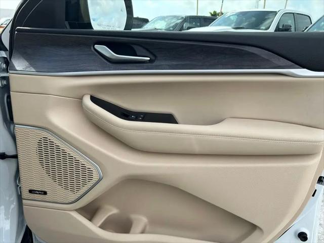 2022 Jeep Grand Cherokee L Limited 4x2