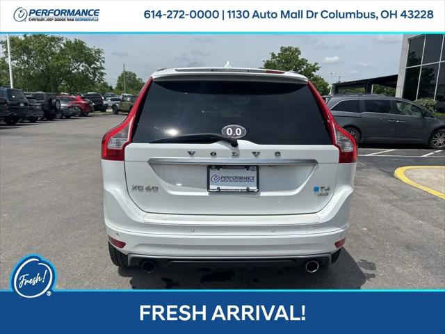 2015 Volvo XC60 T6 R-Design Platinum
