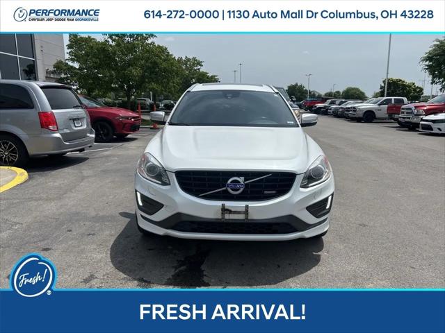 2015 Volvo XC60 T6 R-Design Platinum