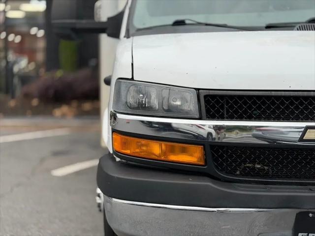 2021 Chevrolet Express Cutaway Work Van
