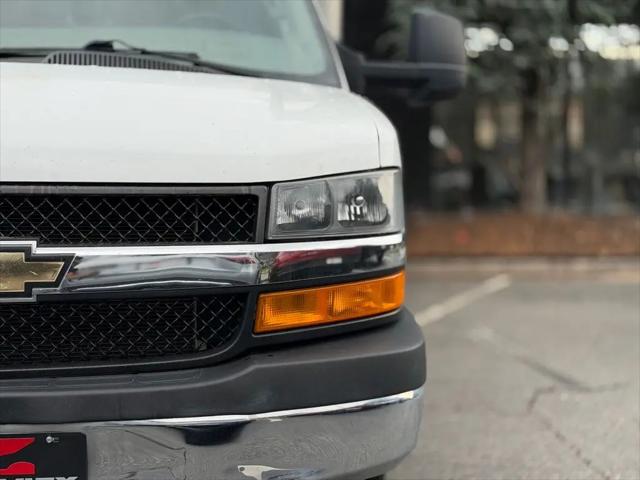 2021 Chevrolet Express Cutaway Work Van
