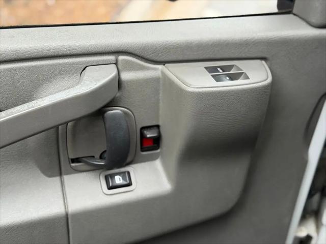 2021 Chevrolet Express Cutaway Work Van