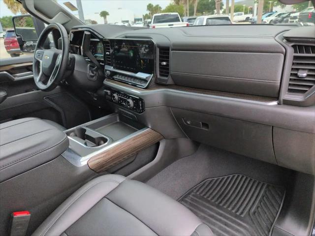 2024 Chevrolet Silverado 3500HD 4WD Crew Cab Standard Bed LT