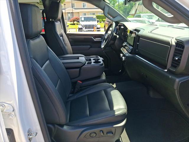 2024 GMC Sierra 1500 4WD Crew Cab Short Box SLT