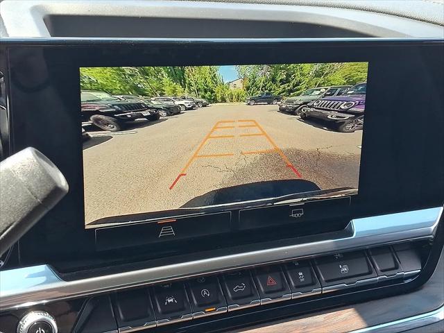 2024 GMC Sierra 1500 4WD Crew Cab Short Box SLT