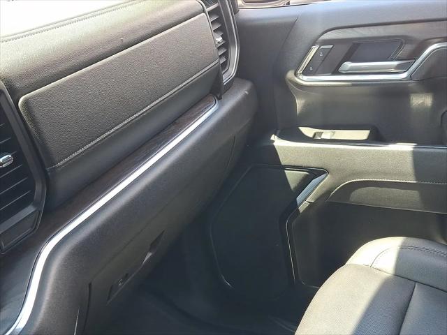 2024 GMC Sierra 1500 4WD Crew Cab Short Box SLT