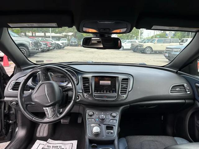 2016 Chrysler 200 S