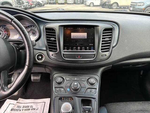 2016 Chrysler 200 S
