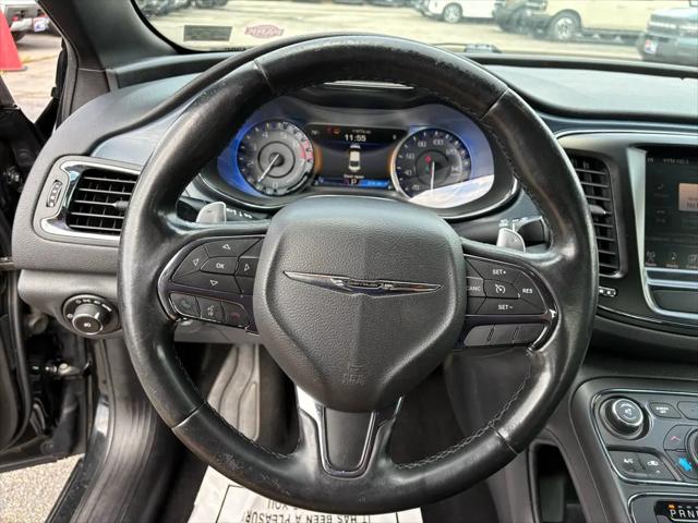 2016 Chrysler 200 S