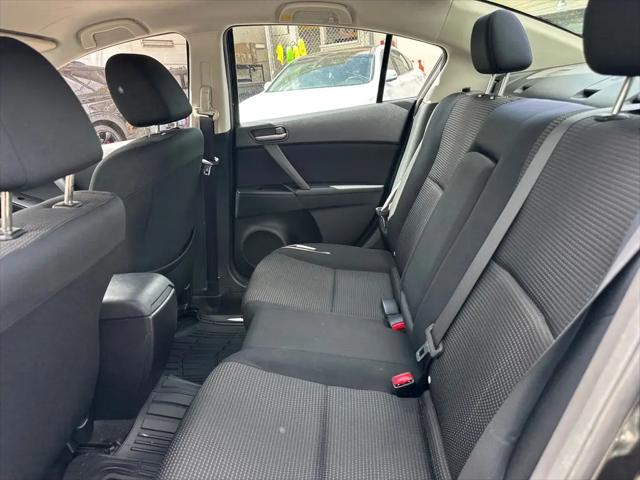 2013 Mazda Mazda3 i Touring