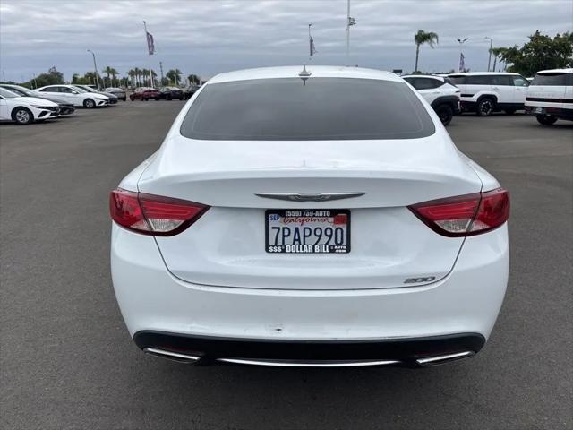 2016 Chrysler 200 Limited Platinum