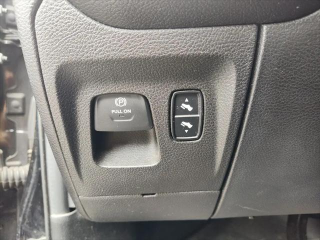 2020 Ram 1500 Laramie Crew Cab 4x4 5'7" Box