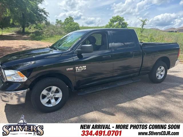 2019 Ram 1500 Classic SLT Crew Cab 4x4 6'4" Box