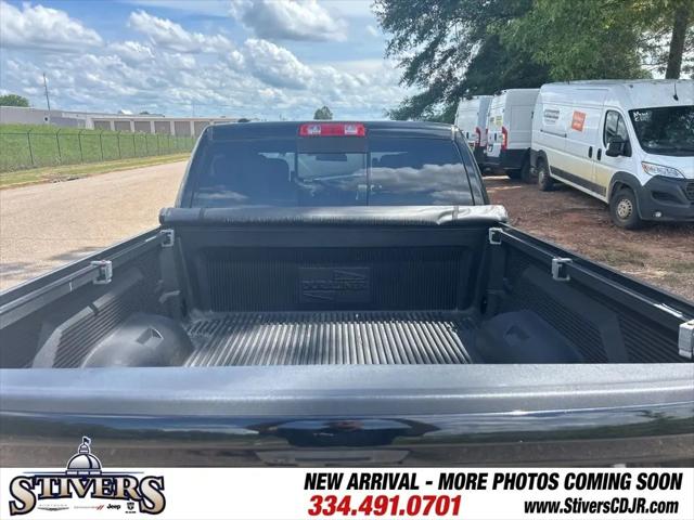 2019 Ram 1500 Classic SLT Crew Cab 4x4 6'4" Box