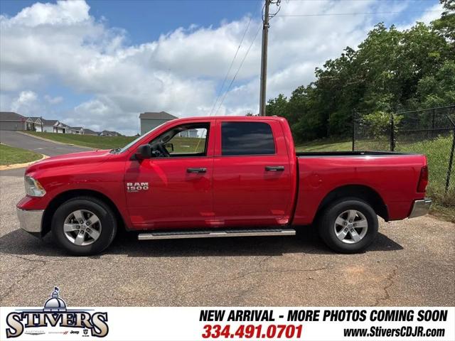 2022 Ram 1500 Classic SLT Crew Cab 4x2 5'7" Box