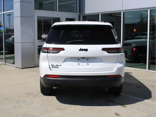 2023 Jeep Grand Cherokee L Altitude 4x4