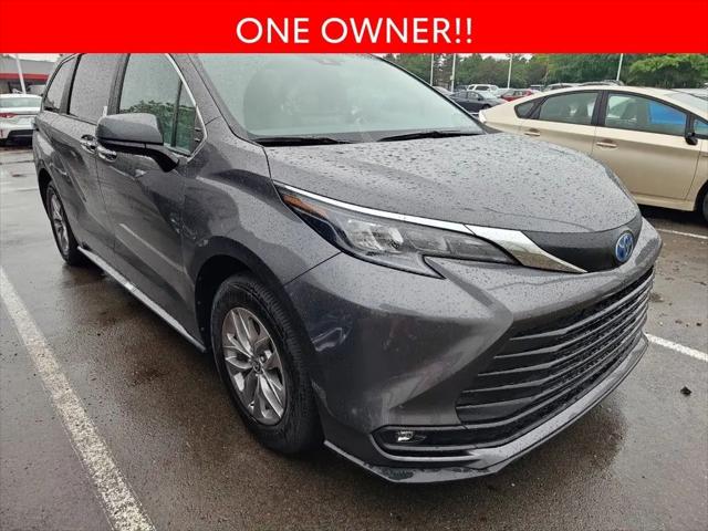 2025 Toyota Sienna XLE