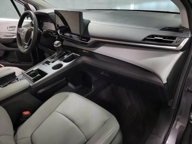 2025 Toyota Sienna XLE
