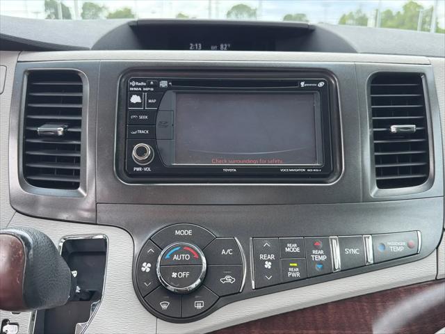 2013 Toyota Sienna XLE V6 8 Passenger