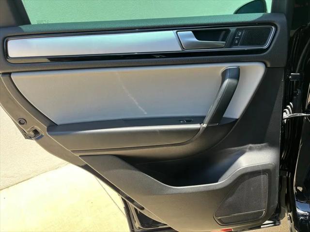 2017 Volkswagen Touareg V6 Wolfsburg Edition