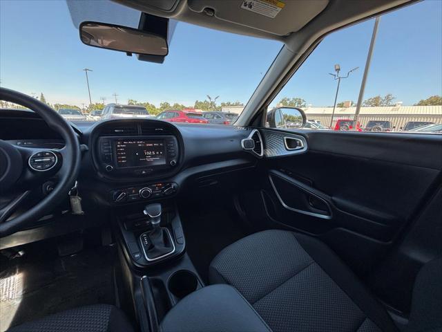 2025 Kia Soul LX