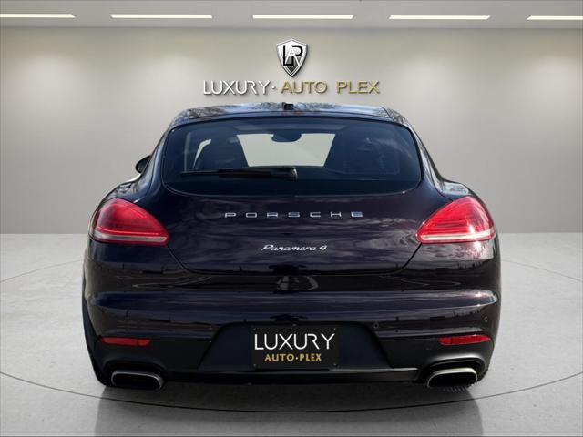 2015 Porsche Panamera 4