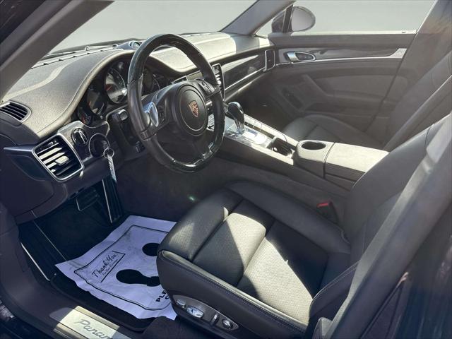 2015 Porsche Panamera 4
