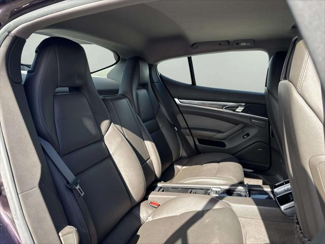 2015 Porsche Panamera 4