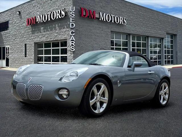 2006 Pontiac Solstice Base for sale in Walled Lake, MI