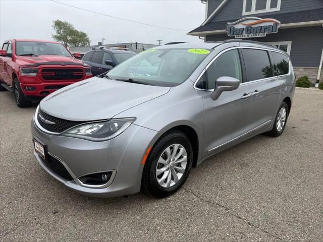 2017 Chrysler Pacifica Touring-L for sale in Kenosha, WI