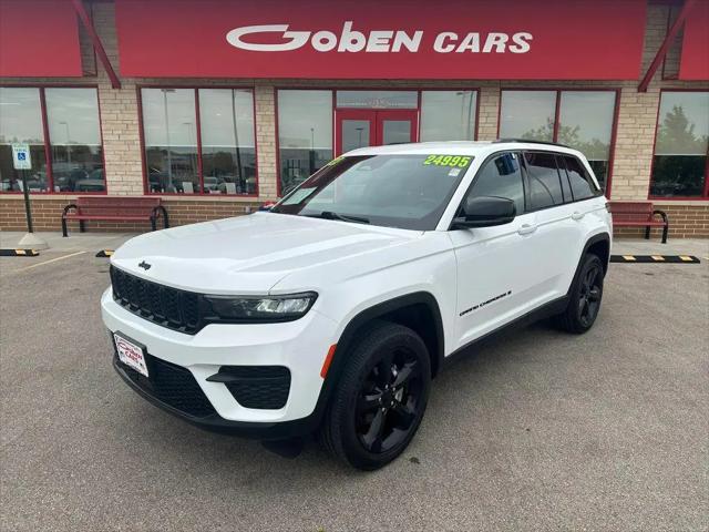 2023 Jeep Grand Cherokee Altitude 4x4 for sale in Middleton, WI