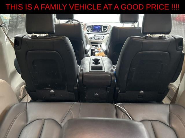 2017 Chrysler Pacifica Touring-L