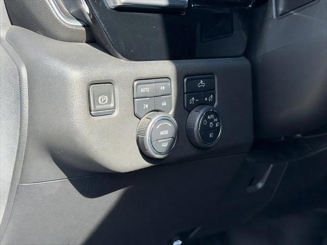2022 Chevrolet Silverado 1500 4WD Crew Cab Short Bed LT Trail Boss