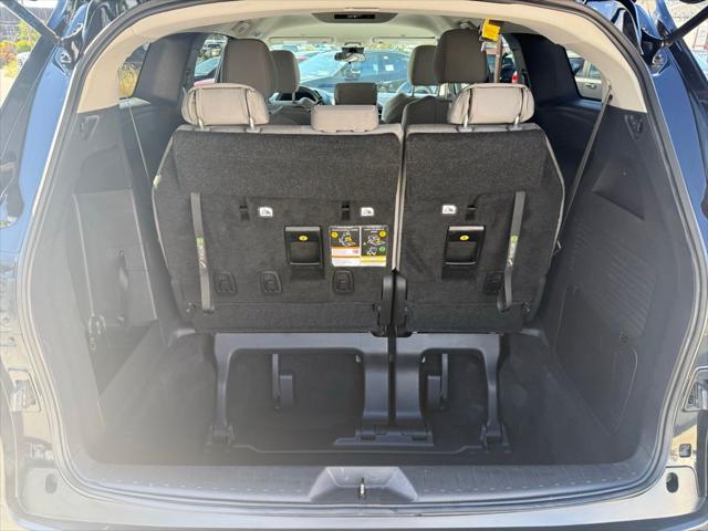 2025 Toyota Sienna LE