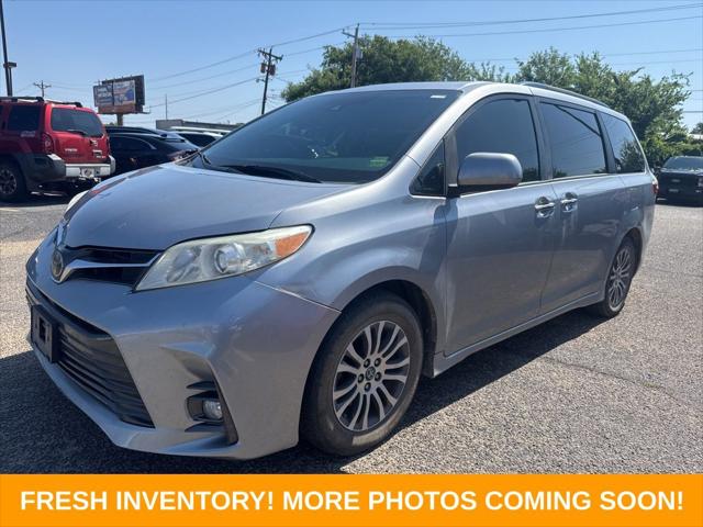 2018 Toyota Sienna XLE 8 Passenger