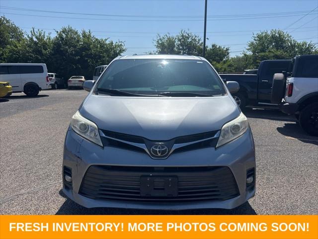 2018 Toyota Sienna XLE 8 Passenger